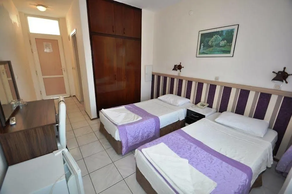 Reis Maris Hotel 말마리스